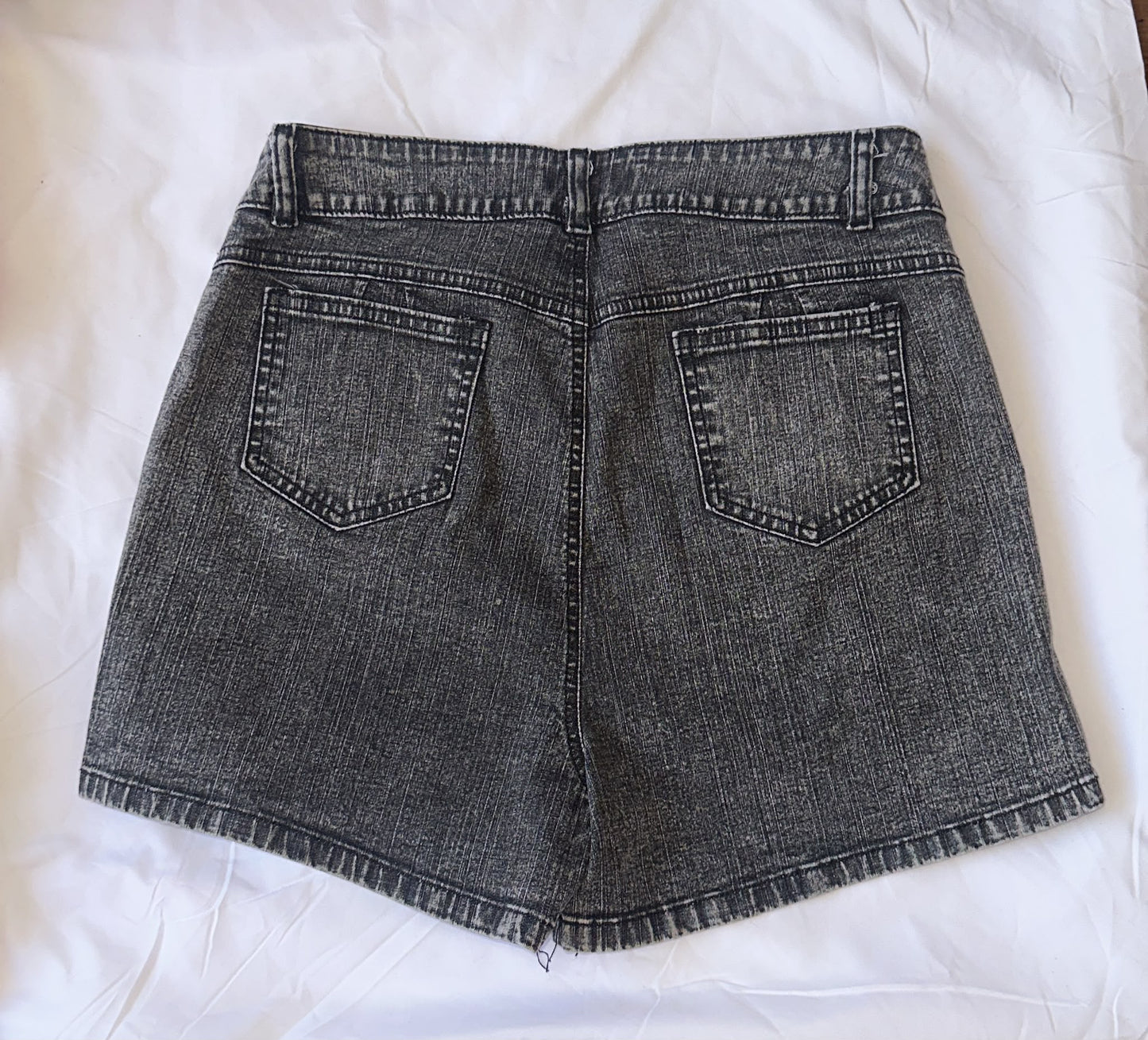 Pantalón corto vaquero gris con lazos