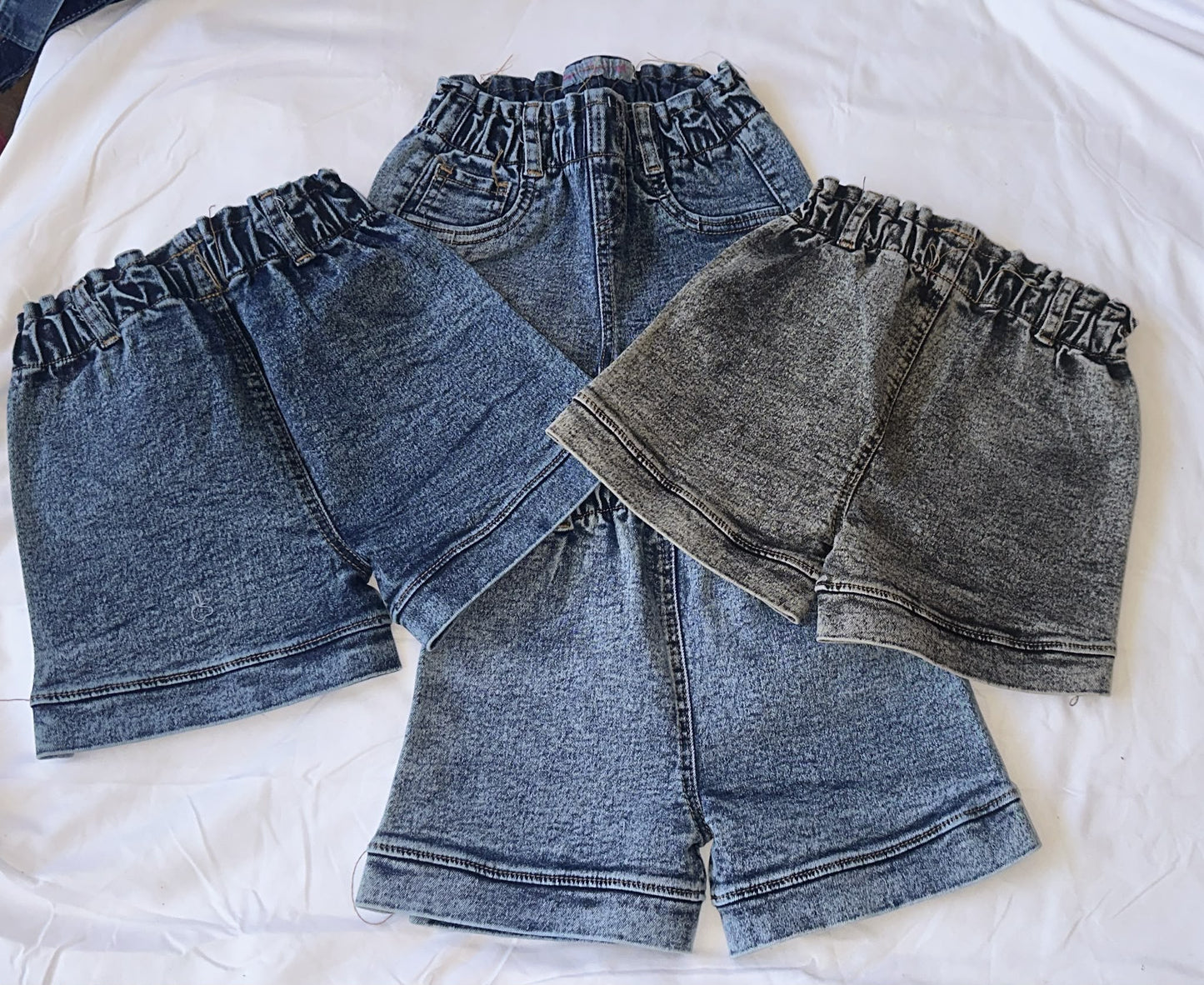 Short Vaquero Infantil con Bordado